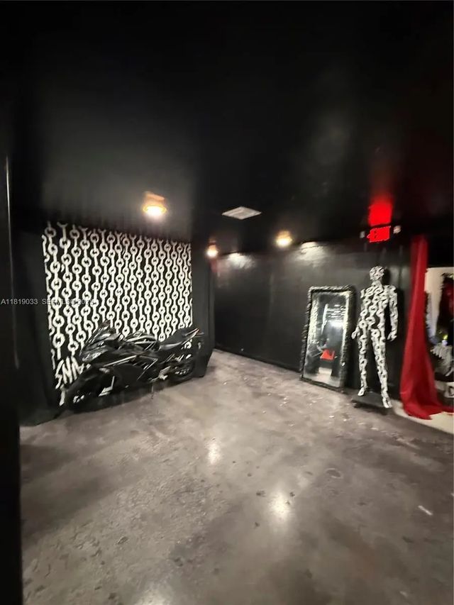 2 of 6 - 777 Ne 79th Street, Miami, FL