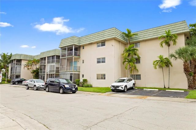 5790 Stirling #212, Hollywood