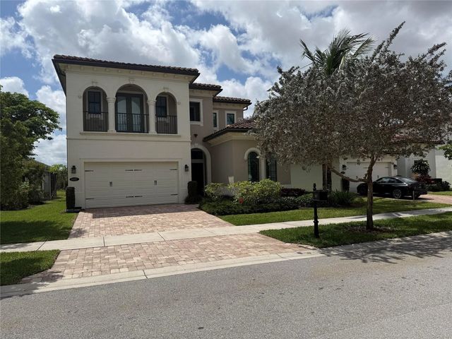 8467 Grand Prix Lane, Boynton Beach