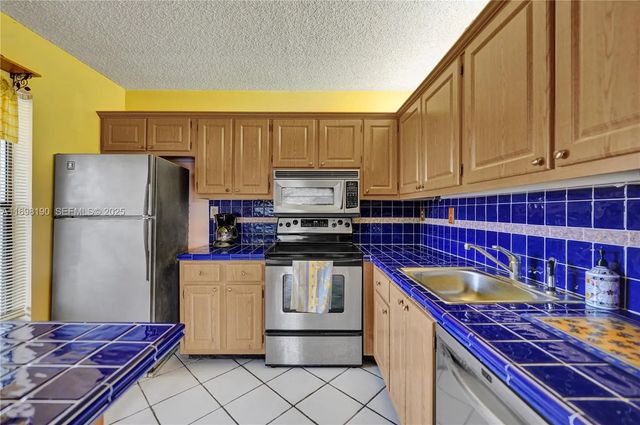 4 of 28 - 1104 N Hiatus Road #1104, Pembroke Pines, FL