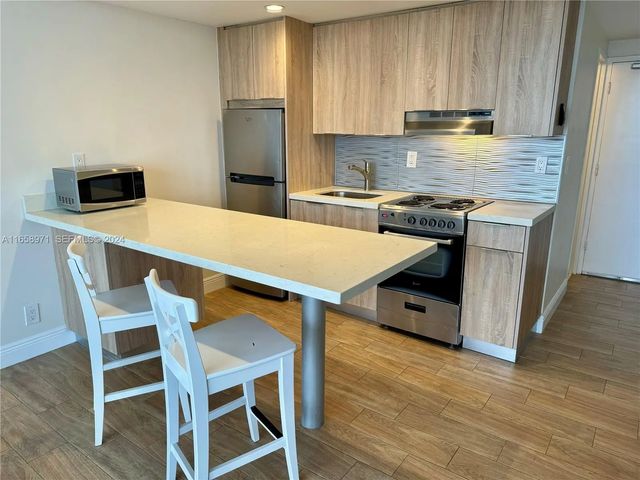 2 of 22 - 1720 Harrison Street #15f, Hollywood, FL
