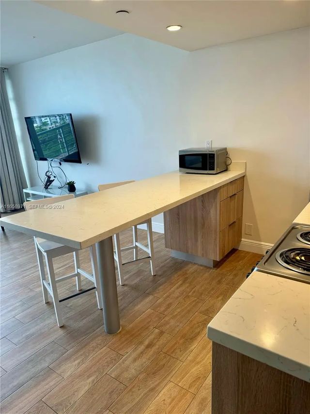 3 of 22 - 1720 Harrison Street #15f, Hollywood, FL