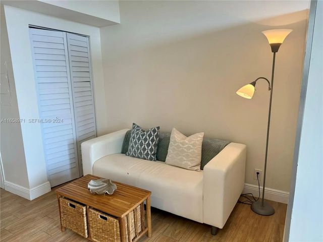 5 of 22 - 1720 Harrison Street #15f, Hollywood, FL