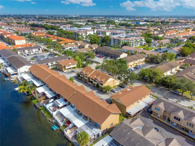 3 of 4 - 5314 W 26th Avenue #105, Hialeah, FL