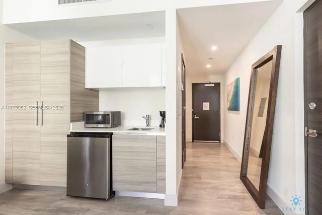 5 of 39 - 777 N Ocean Drive #s503, Hollywood, FL