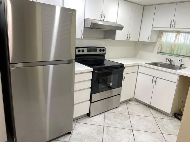 4 of 10 - 9410 N Hollybrook Lake Drive #310, Pembroke Pines, FL