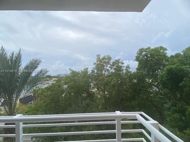 5 of 38 - 2775 Ne 187th Street #407, Aventura, FL