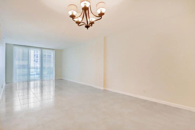 3 of 17 - 3001 S Ocean Drive #201, Hollywood, FL