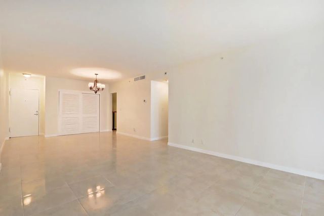5 of 17 - 3001 S Ocean Drive #201, Hollywood, FL