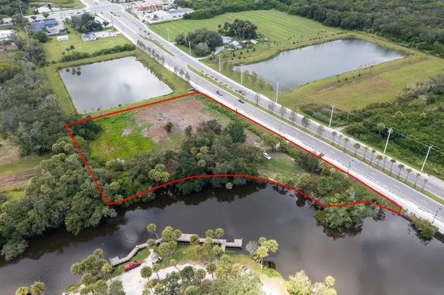 3 of 19 - 2083 W Midway Road, Fort Pierce, FL