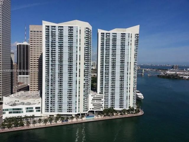 2 of 12 - 325 S Biscayne Boulevard #3822, Miami, FL