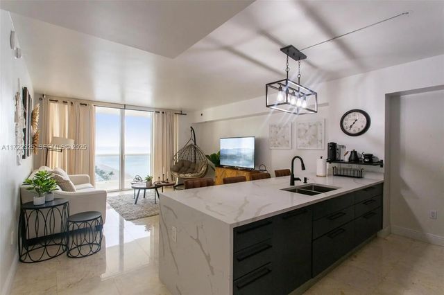 1830 S Ocean Drive #1712, Hallandale Beach