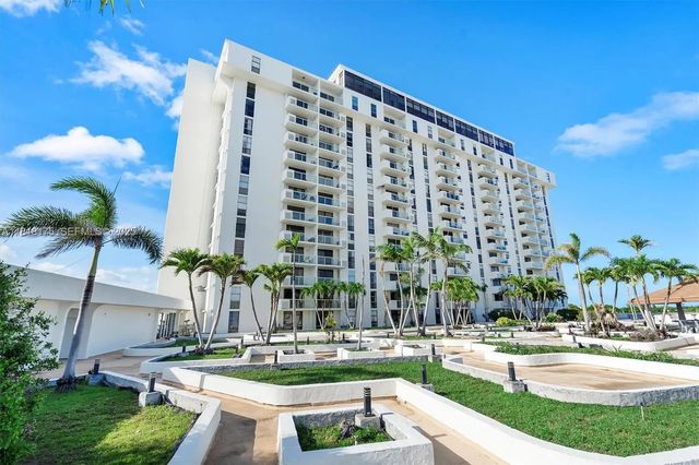 13499 Biscayne Boulevard #406, North Miami