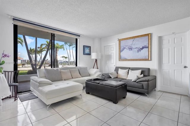 3 of 11 - 13499 Biscayne Boulevard #406, North Miami, FL