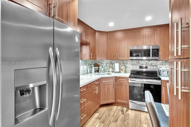 5 of 32 - 1865 S Ocean Drive #5j, Hallandale Beach, FL
