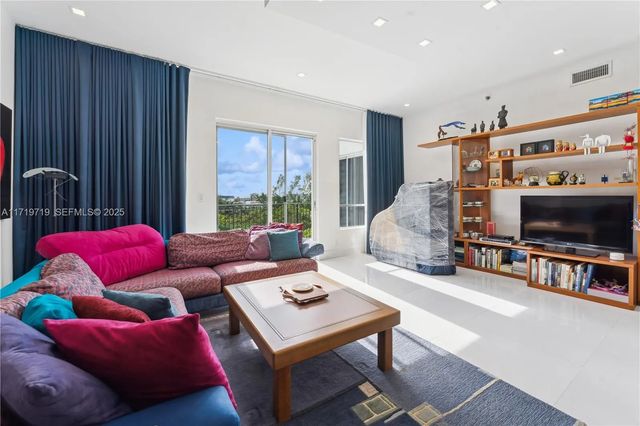 3 of 18 - 3700 Island Boulevard #cph03, Aventura, FL