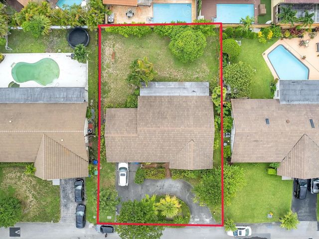 2 of 16 - 20100 Ne 10th Place Way, Miami, FL