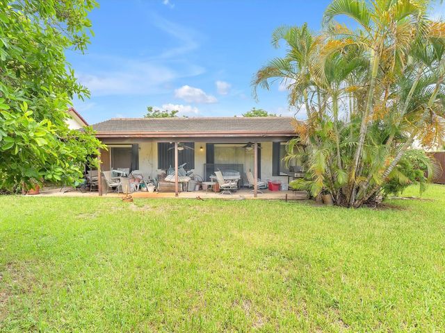 4 of 16 - 20100 Ne 10th Place Way, Miami, FL