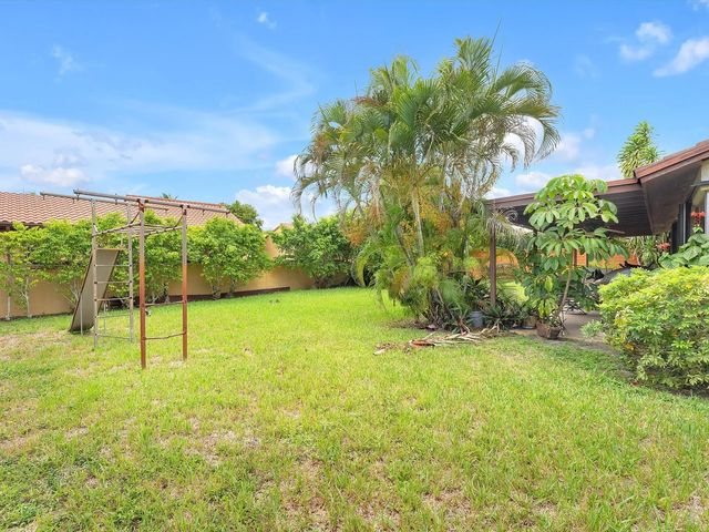 5 of 16 - 20100 Ne 10th Place Way, Miami, FL