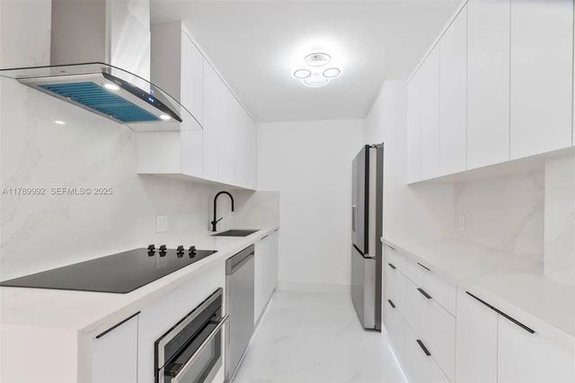 5 of 29 - 20335 W Country Club Drive #1902, Aventura, FL