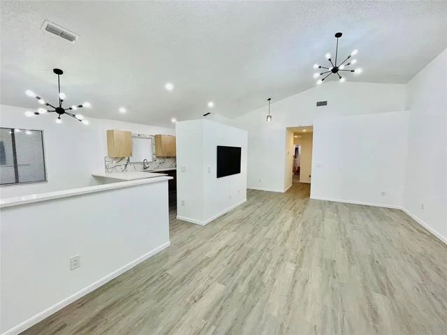 5 of 9 - N/A, North Lauderdale, FL