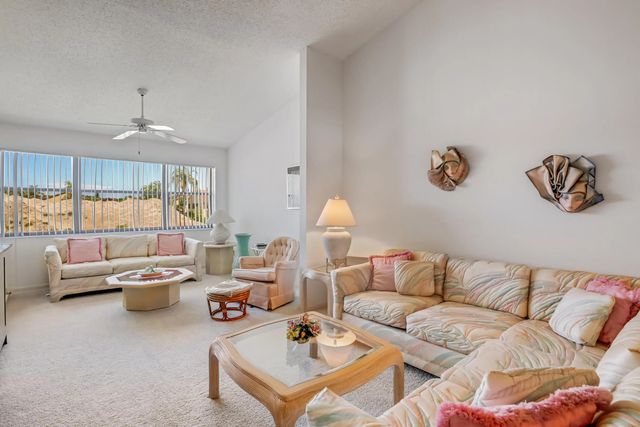 5 of 27 - 7610 Tahiti Lane #201, Lake Worth, FL