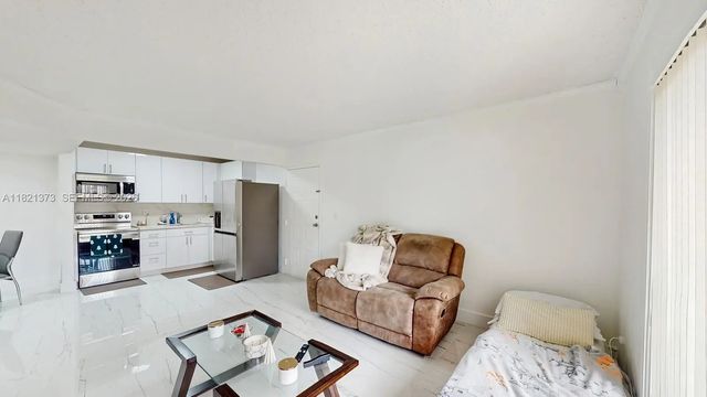 5 of 14 - 7180 Nw 179th Street #105, Hialeah, FL