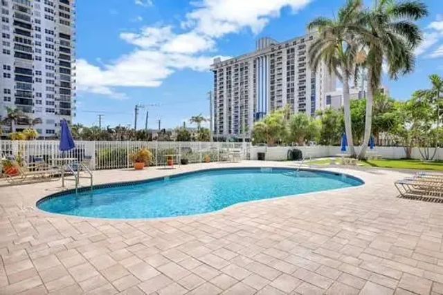 4 of 11 - 1901 S Ocean Drive #202, Hollywood, FL