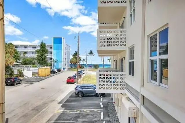 5 of 11 - 1901 S Ocean Drive #202, Hollywood, FL