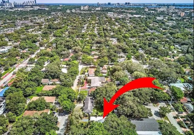 2 of 34 - 936 Ne 132nd Street, North Miami, FL