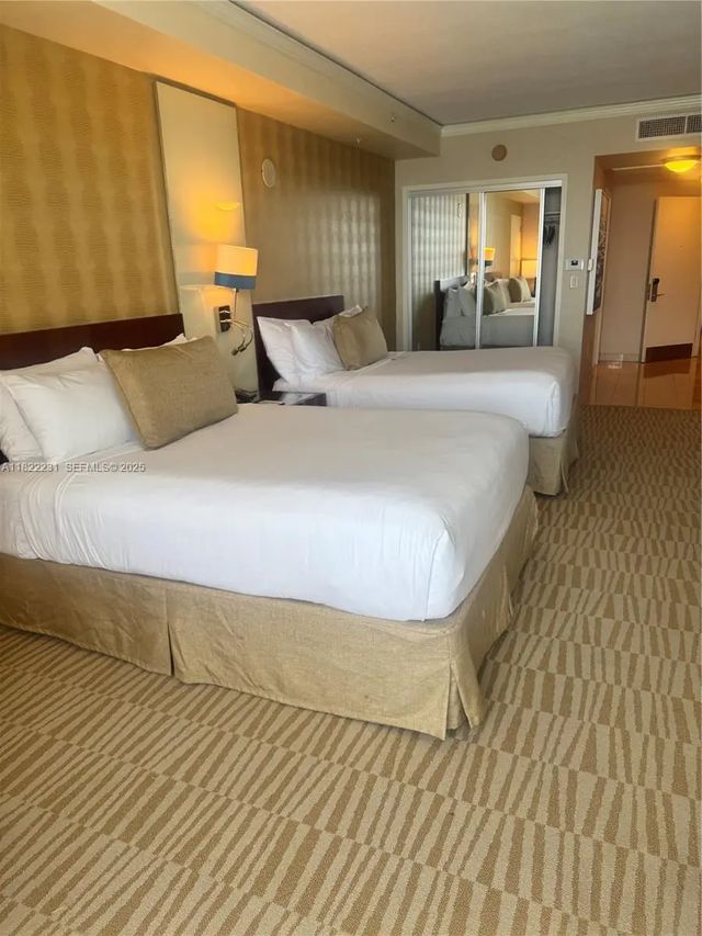 4 of 28 - 18001 Collins Avenue #918, Sunny Isles Beach, FL