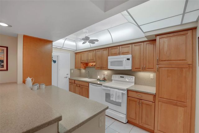 5 of 45 - 3200 Ne 36th Street #319, Fort Lauderdale, FL