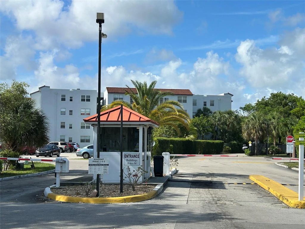 2800 Somerset Drive #109j, Lauderdale Lakes