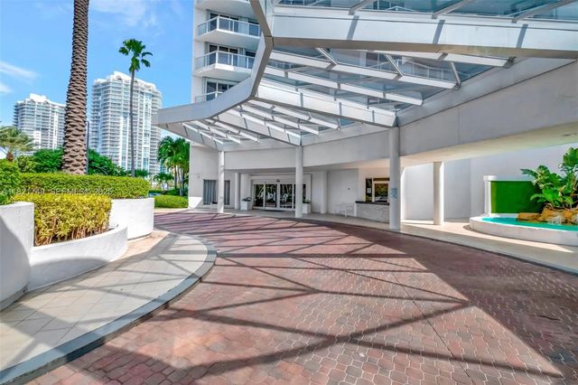 3 of 60 - 16425 Collins Avenue #311, Sunny Isles Beach, FL