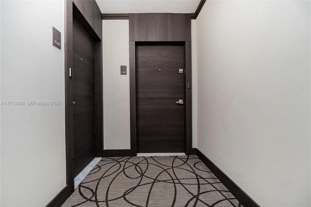 2 of 35 - 20515 E Country Club Drive #1048, Aventura, FL