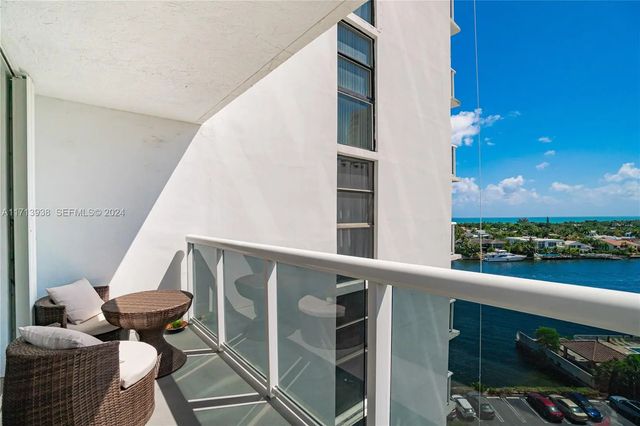 4 of 35 - 20515 E Country Club Drive #1048, Aventura, FL