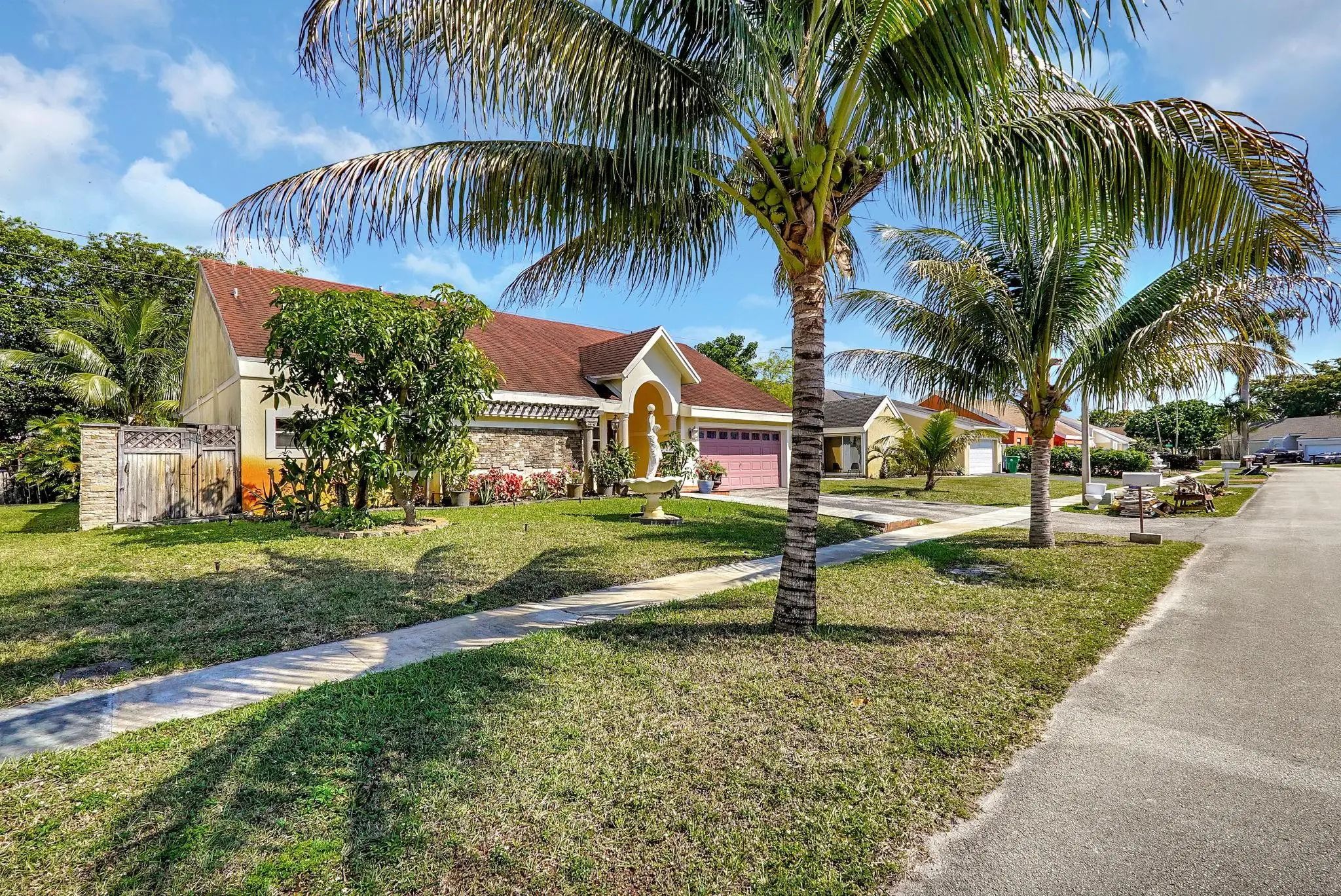 2621 Azalea Avenue, Miramar