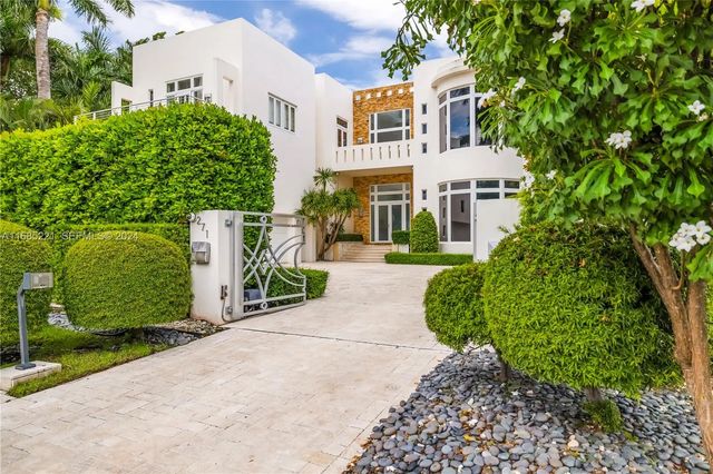 3 of 22 - 271 N Hibiscus Drive, Miami Beach, FL