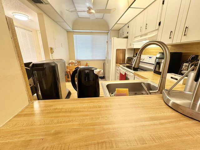 5 of 25 - 3571 Inverrary Drive #209, Lauderhill, FL