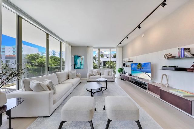 2 of 19 - 300 Collins Avenue #3d, Miami Beach, FL