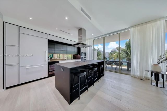 4 of 19 - 300 Collins Avenue #3d, Miami Beach, FL