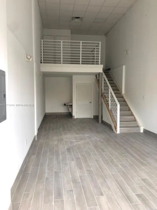 2201 Nw 27th Avenue #2201, Miami