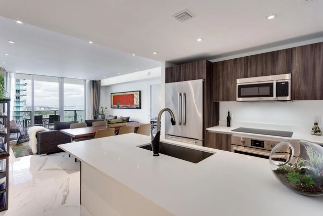2 of 16 - 488 Ne 18th Street #4711, Miami, FL