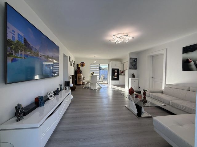 4 of 33 - 303 Nw 28 Way, Fort Lauderdale, FL