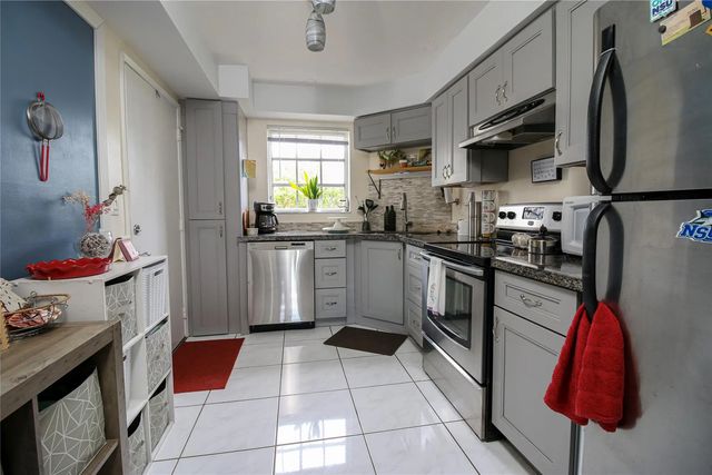 3475 Broken Woods Drive #101, Coral Springs