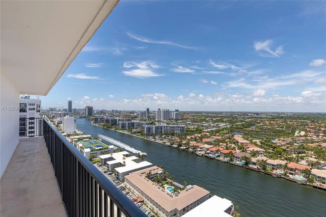4 of 65 - 2101 S Ocean Drive #2707, Hollywood, FL