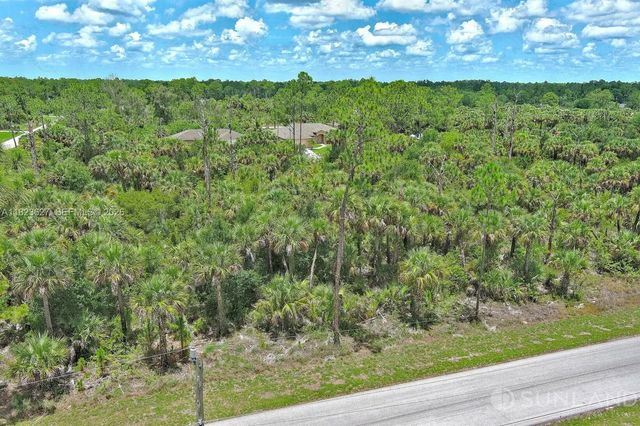 3 of 22 - 134 S Navarra Avenue, Lehigh Acres, FL