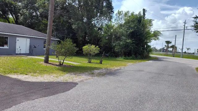 4 of 6 - 1808 N 50th Street, Fort Pierce, FL