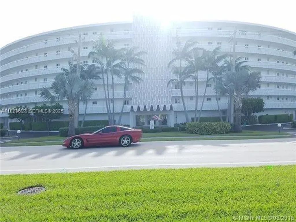 2505 S Ocean Boulevard #2070, Palm Beach