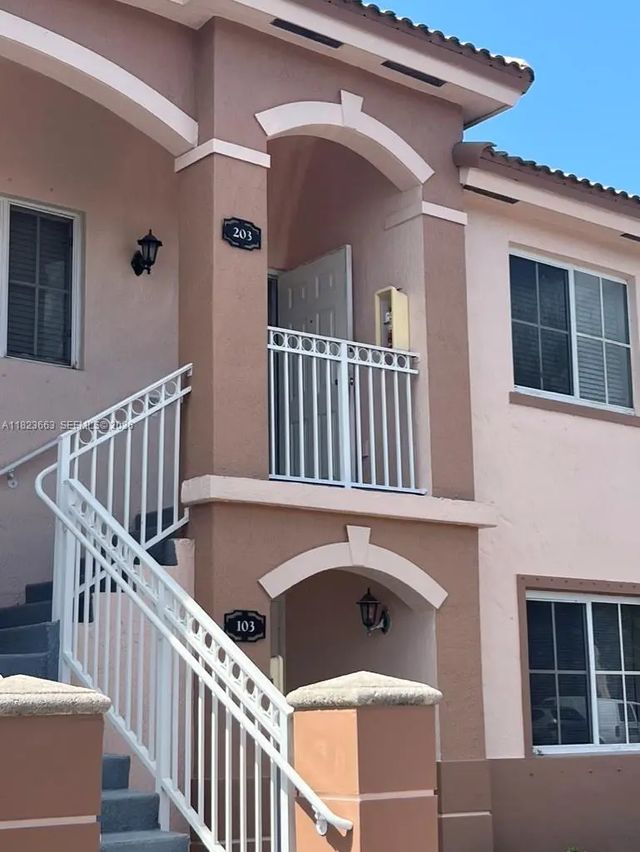 2 of 11 - 1250 Se 28th Court #203, Homestead, FL